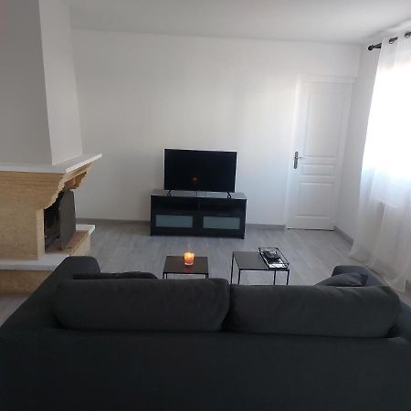 Charmante Maison Cosy T2 Avec Terrasse Lejlighed Tremblay-en-France Eksteriør billede