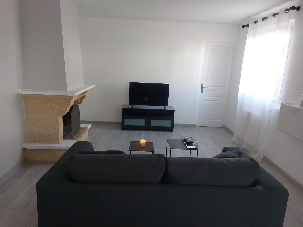 Charmante Maison Cosy T2 Avec Terrasse Lejlighed Tremblay-en-France Eksteriør billede